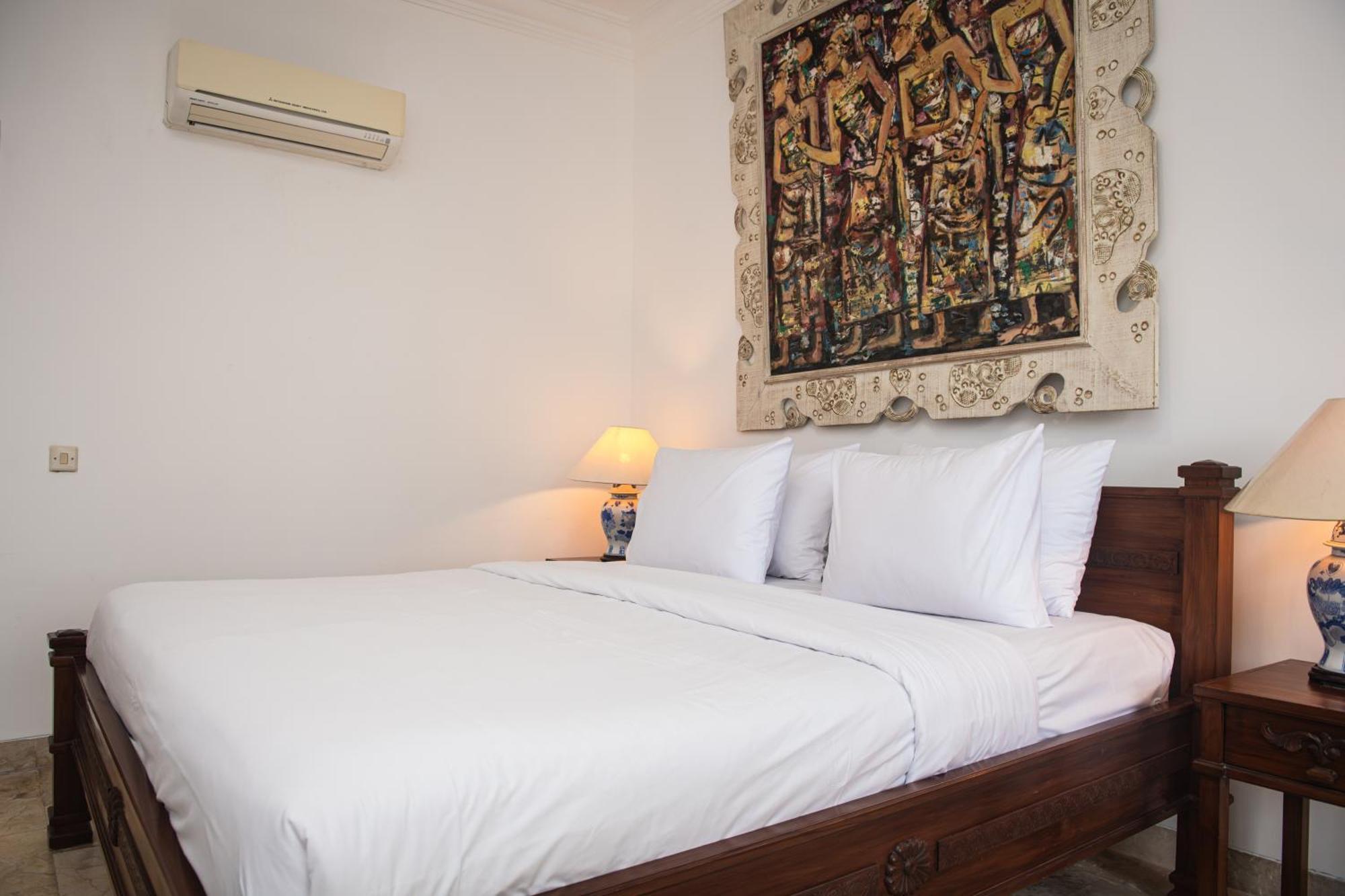 Sari Bunga Hotel Legian Kuta Bali Exterior photo