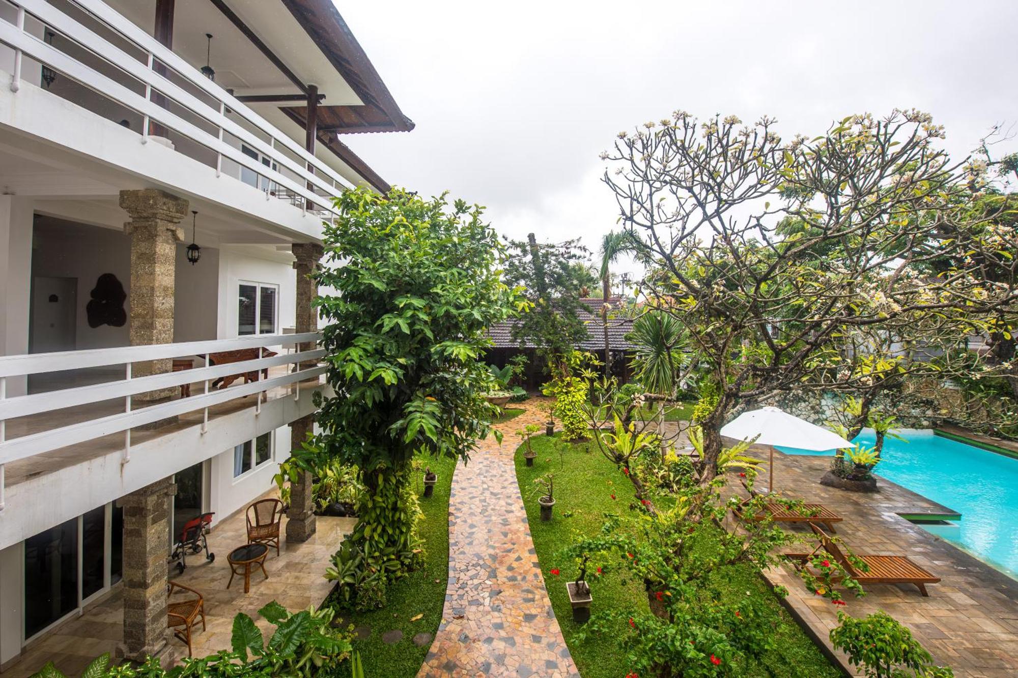 Sari Bunga Hotel Legian Kuta Bali Exterior photo