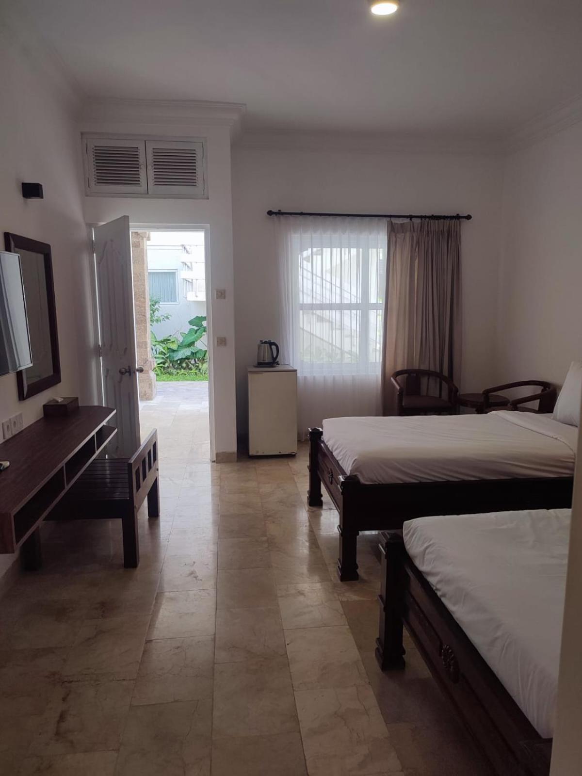 Sari Bunga Hotel Legian Kuta Bali Exterior photo