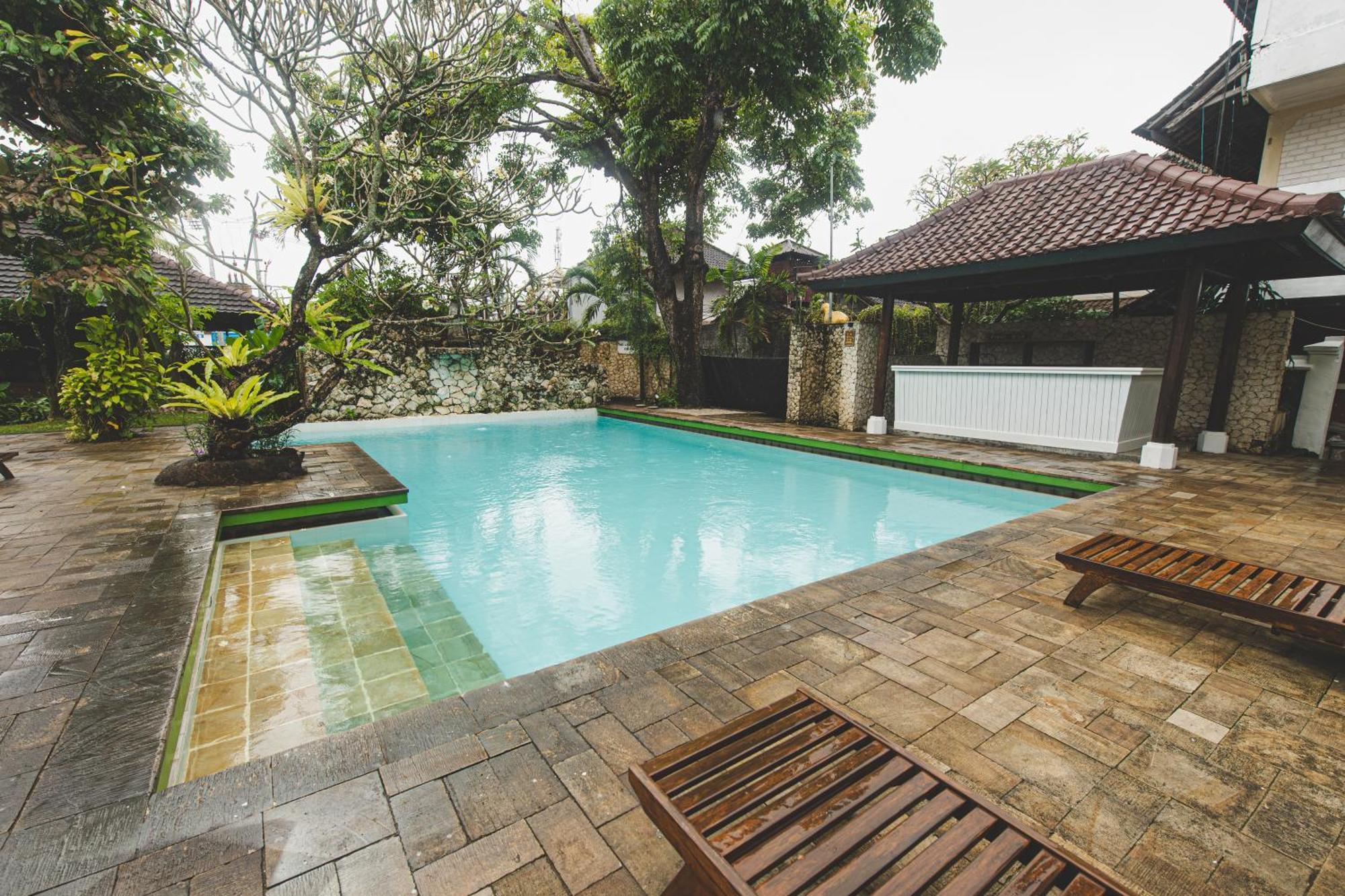 Sari Bunga Hotel Legian Kuta Bali Exterior photo