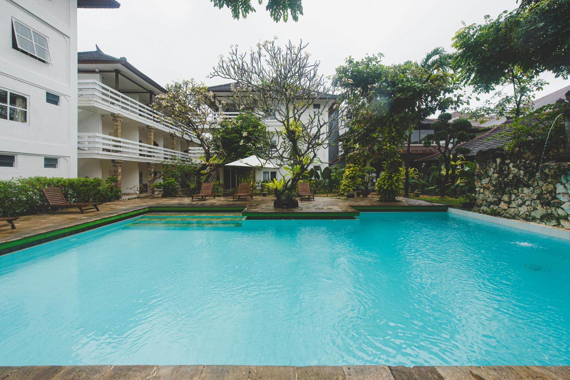 Sari Bunga Hotel Legian Kuta Bali Exterior photo