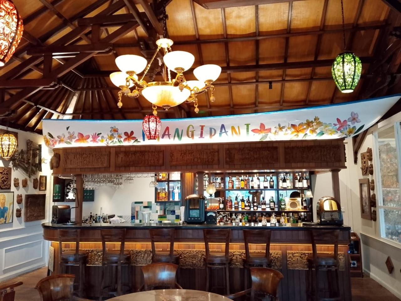 Sari Bunga Hotel Legian Kuta Bali Exterior photo