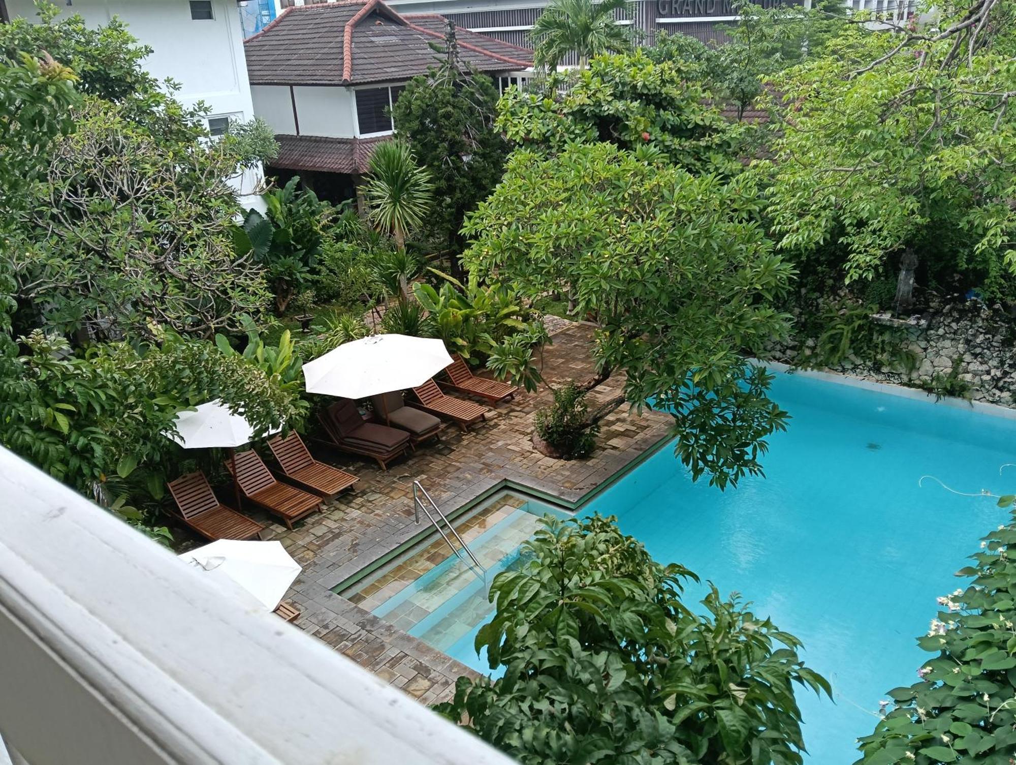 Sari Bunga Hotel Legian Kuta Bali Exterior photo